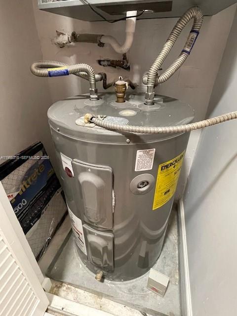 CASA DEL RIO CONDO - Residential