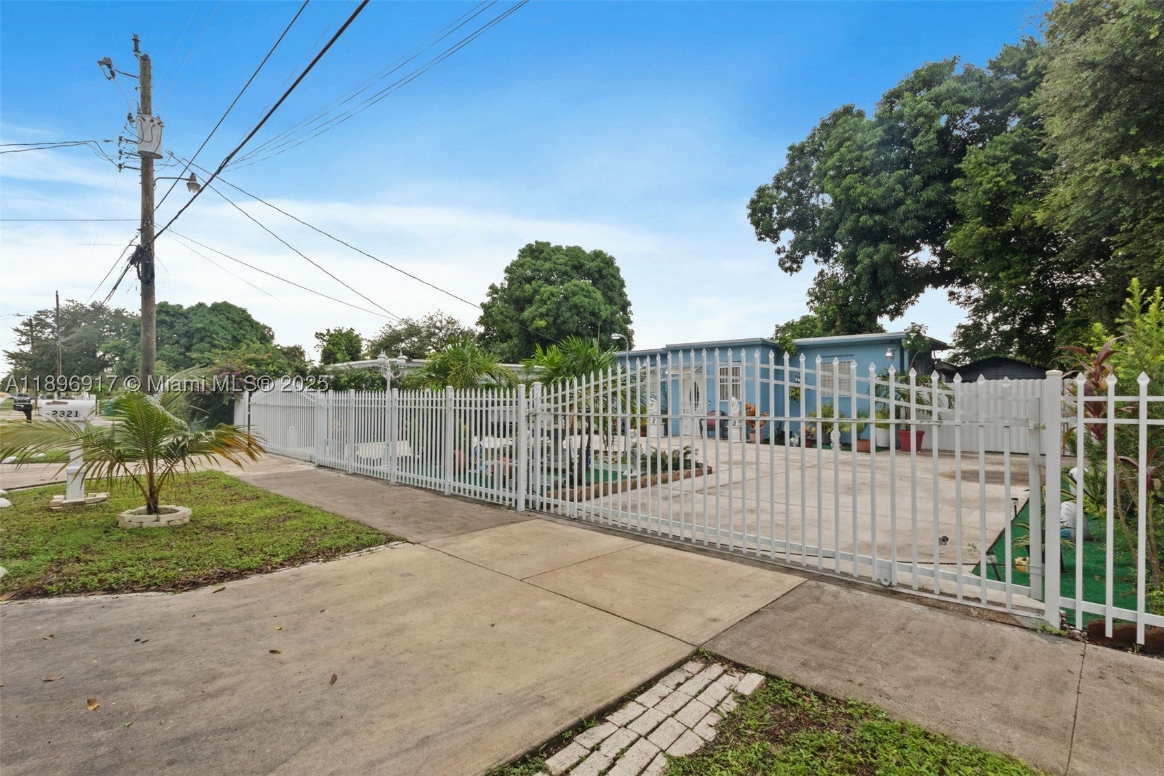 2321 NW 153rd St, Miami Gardens FL 33054