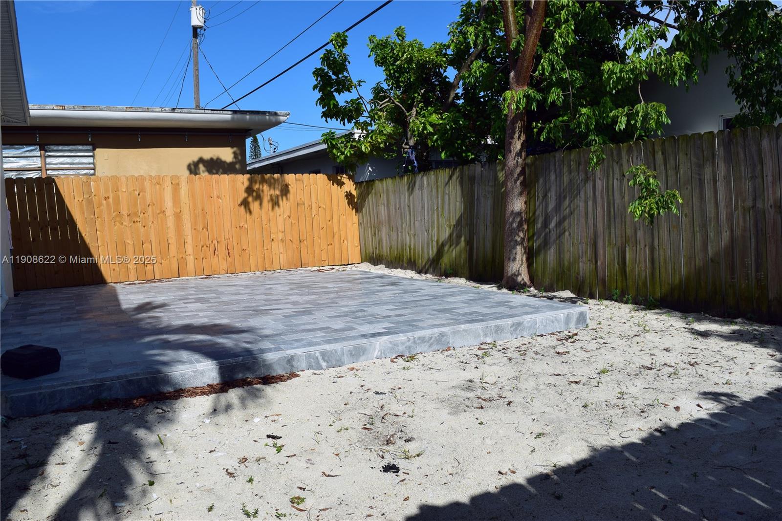 ATLANTIC SHORES DIXIE HIG - Residential Lease