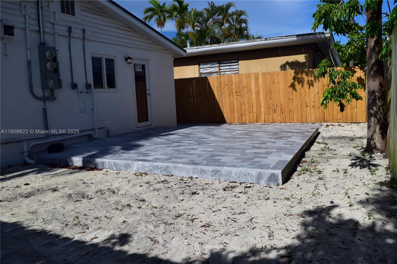 ATLANTIC SHORES DIXIE HIG - Residential Lease