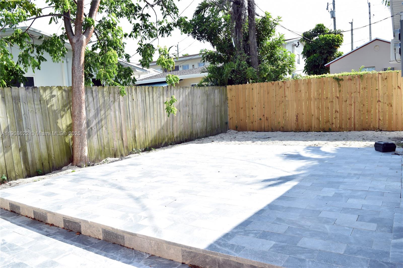 ATLANTIC SHORES DIXIE HIG - Residential Lease