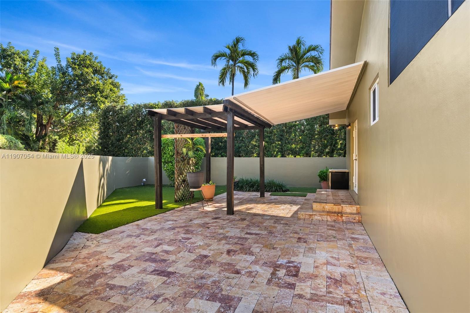 MIAMI SHORES SEC 8 REV - Residential Lease