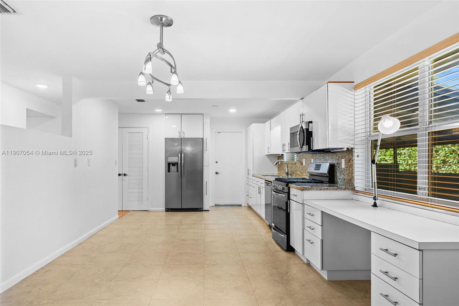 MIAMI SHORES SEC 8 REV - Residential Lease