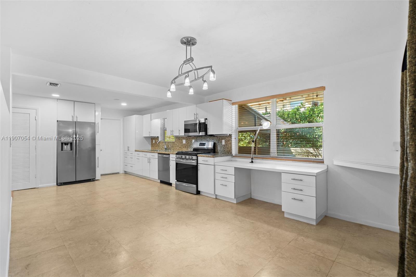 MIAMI SHORES SEC 8 REV - Residential Lease