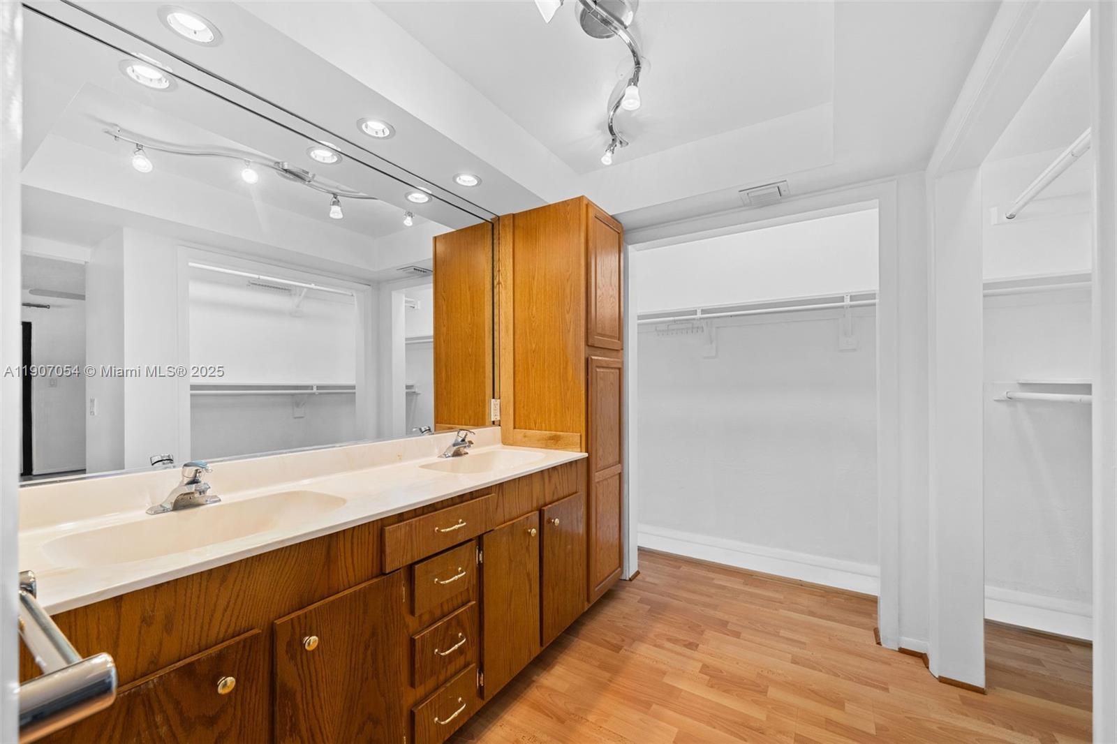 MIAMI SHORES SEC 8 REV - Residential Lease