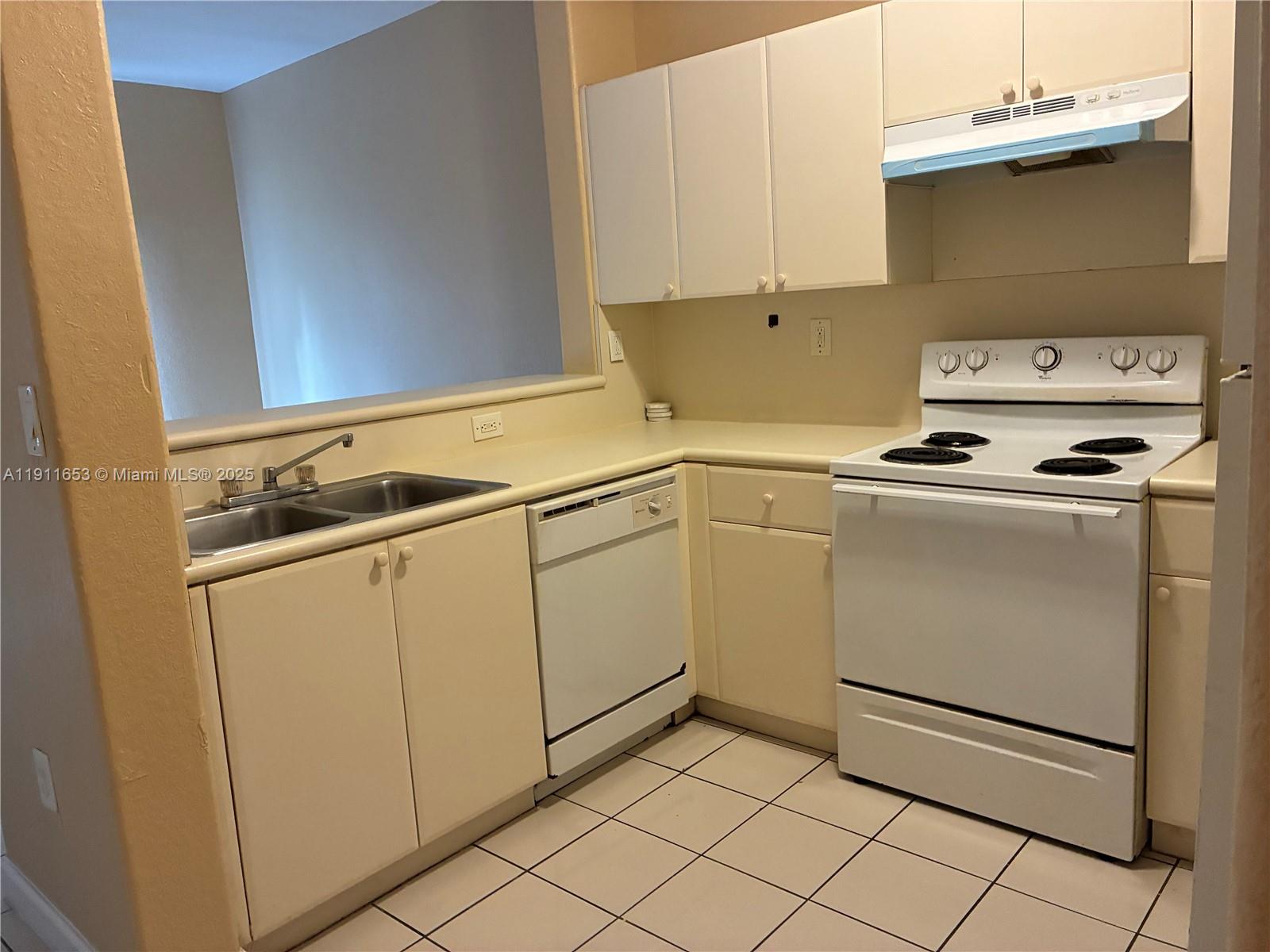 SHOMA CONDO AT KEYS COVE - Residential Lease