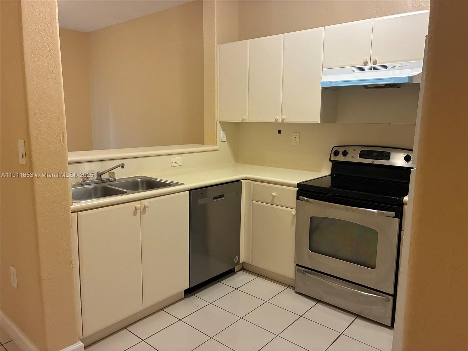 SHOMA CONDO AT KEYS COVE - Residential Lease