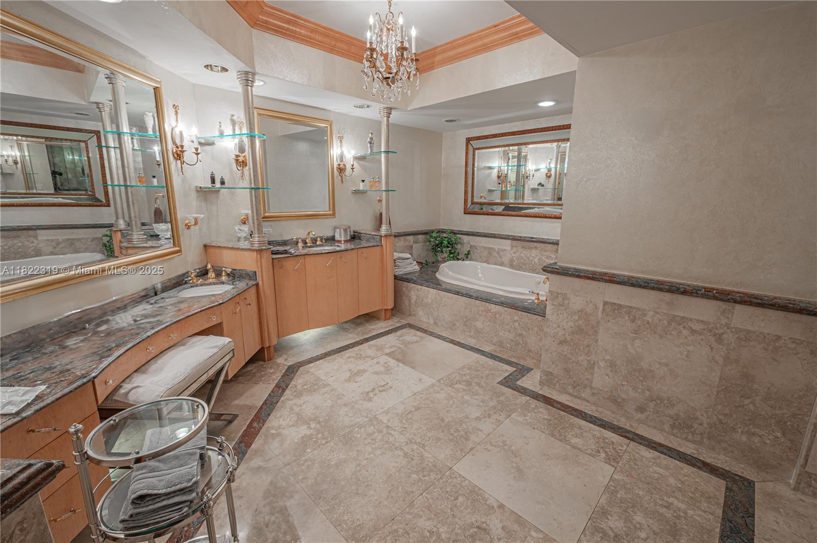 RENAISSANCE ON THE OCEAN - Residential