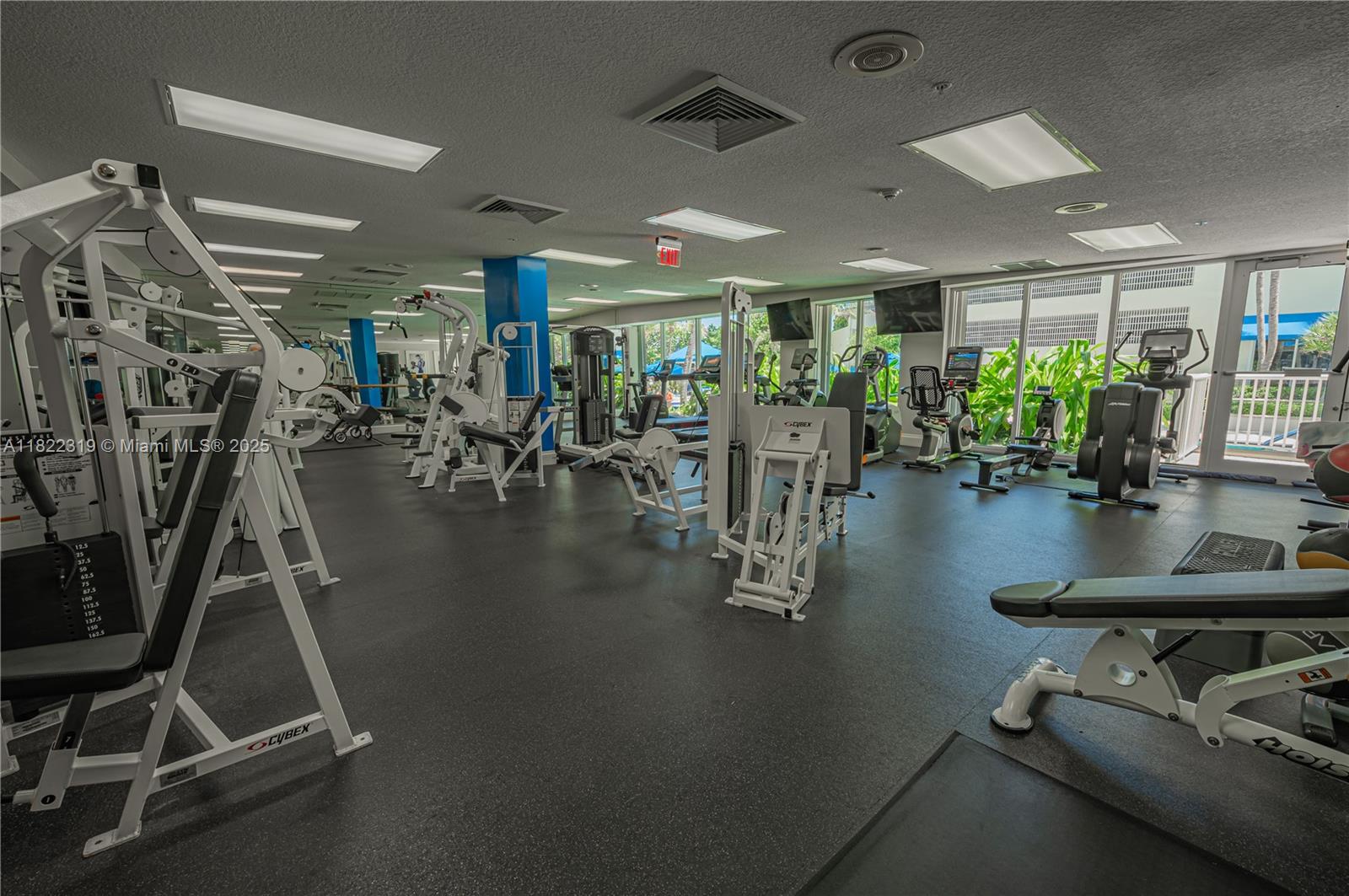 RENAISSANCE ON THE OCEAN - Residential