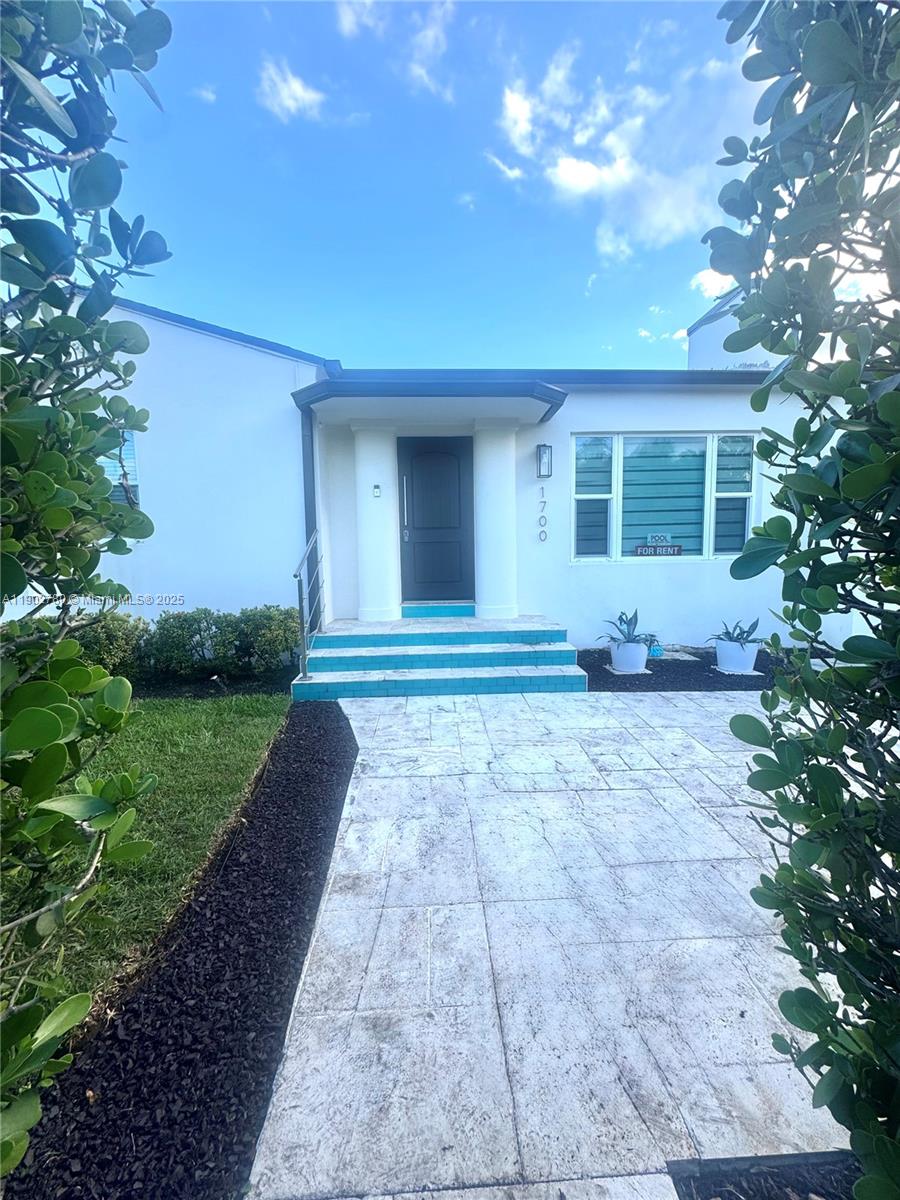 DURNIERS SUB - Residential Lease