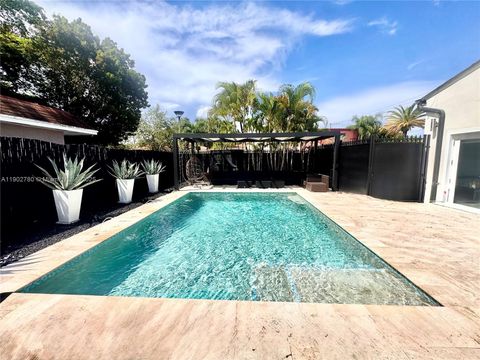 1700 SW 16th Ter Miami FL 33145