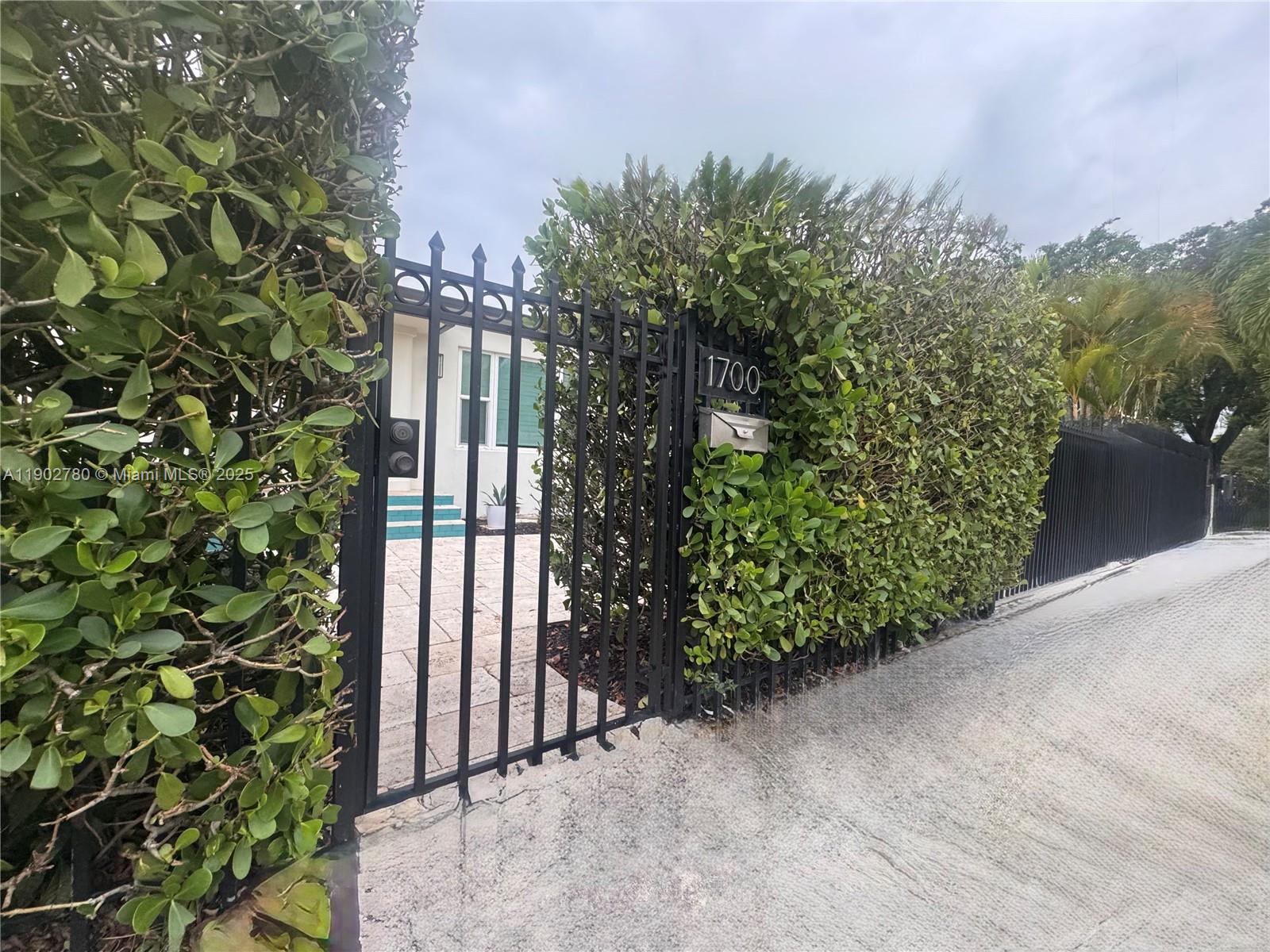 DURNIERS SUB - Residential Lease