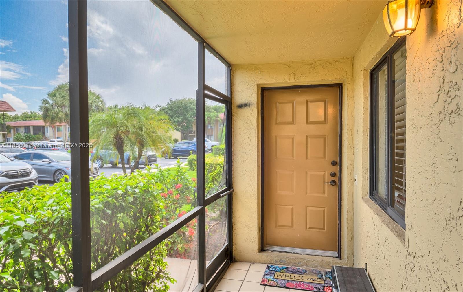 305 Lakeview Dr 104