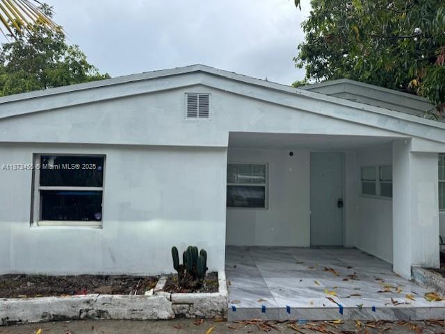 Beautiful Home in a desirable neighborhood in North Miami Beach, 2 Beds/ 1 Baths. 5 min away from Aventura Mall, FULLY REMODELED with a large patio. .Kitchen with plenty of brand new cabinets and a breakfast nook. Close to City Hall, Police DPT, Greynolds Park, and 10 min to Sunny Isles Beach. You will fall in love with this amazing home. It is rented fully furnished or empty .....................................................................................................................................................................................................................................................................................................................................................................................................................................