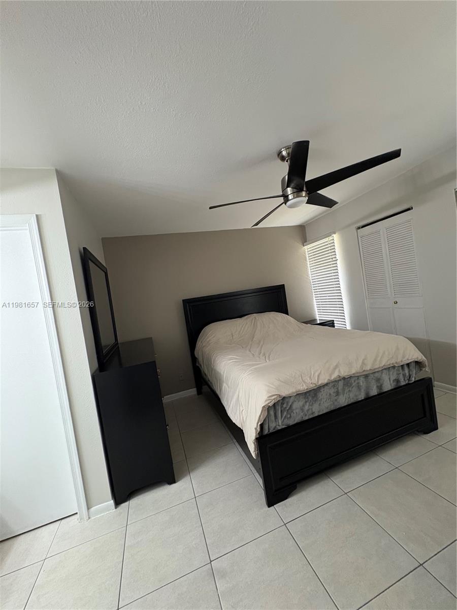 LAKEWOOD VILLAGE - Residential Lease