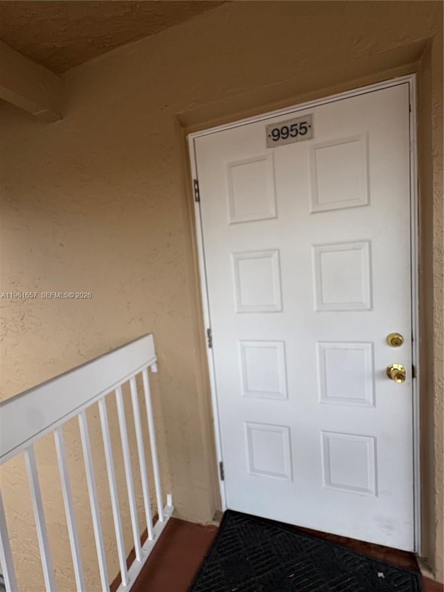 LAKEWOOD VILLAGE - Residential Lease