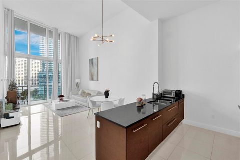465 Brickell Ave 1406 Miami FL 33131