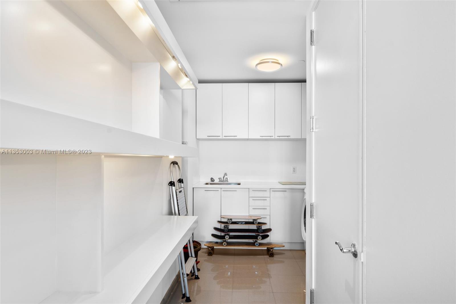 CONTINUUM ON SOUTH BEACH - Residential