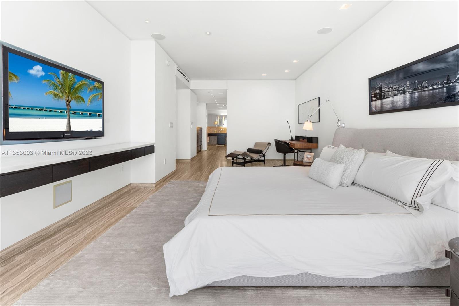 CONTINUUM ON SOUTH BEACH - Residential