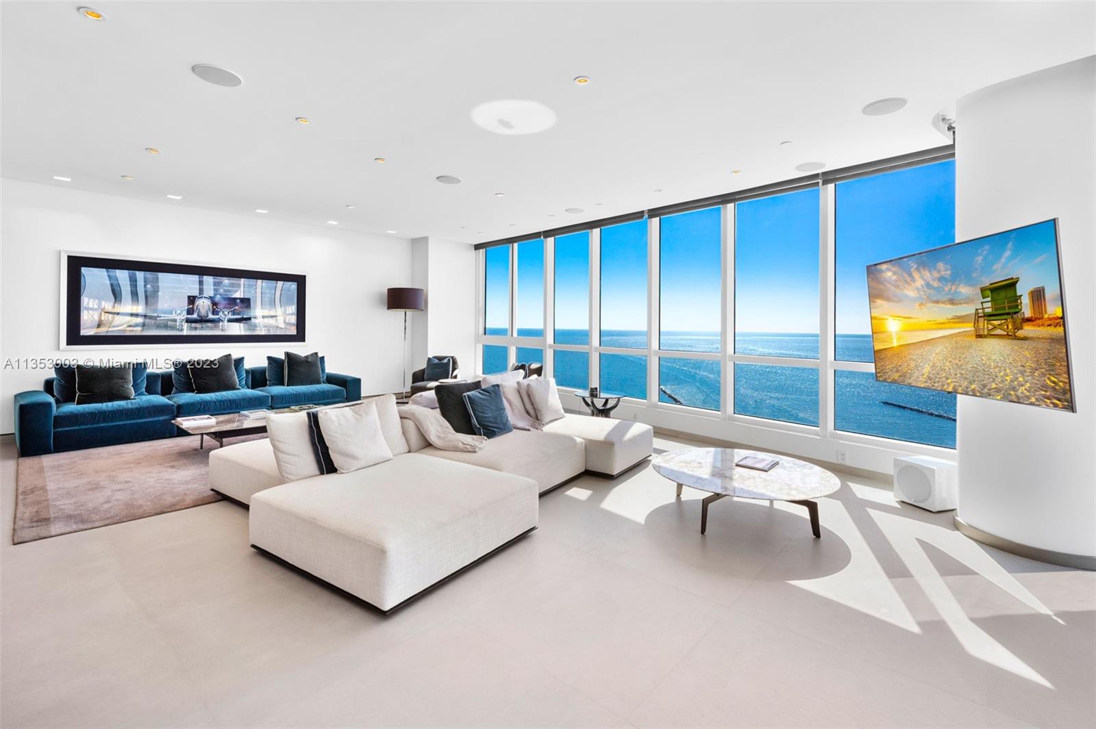 CONTINUUM ON SOUTH BEACH - Residential
