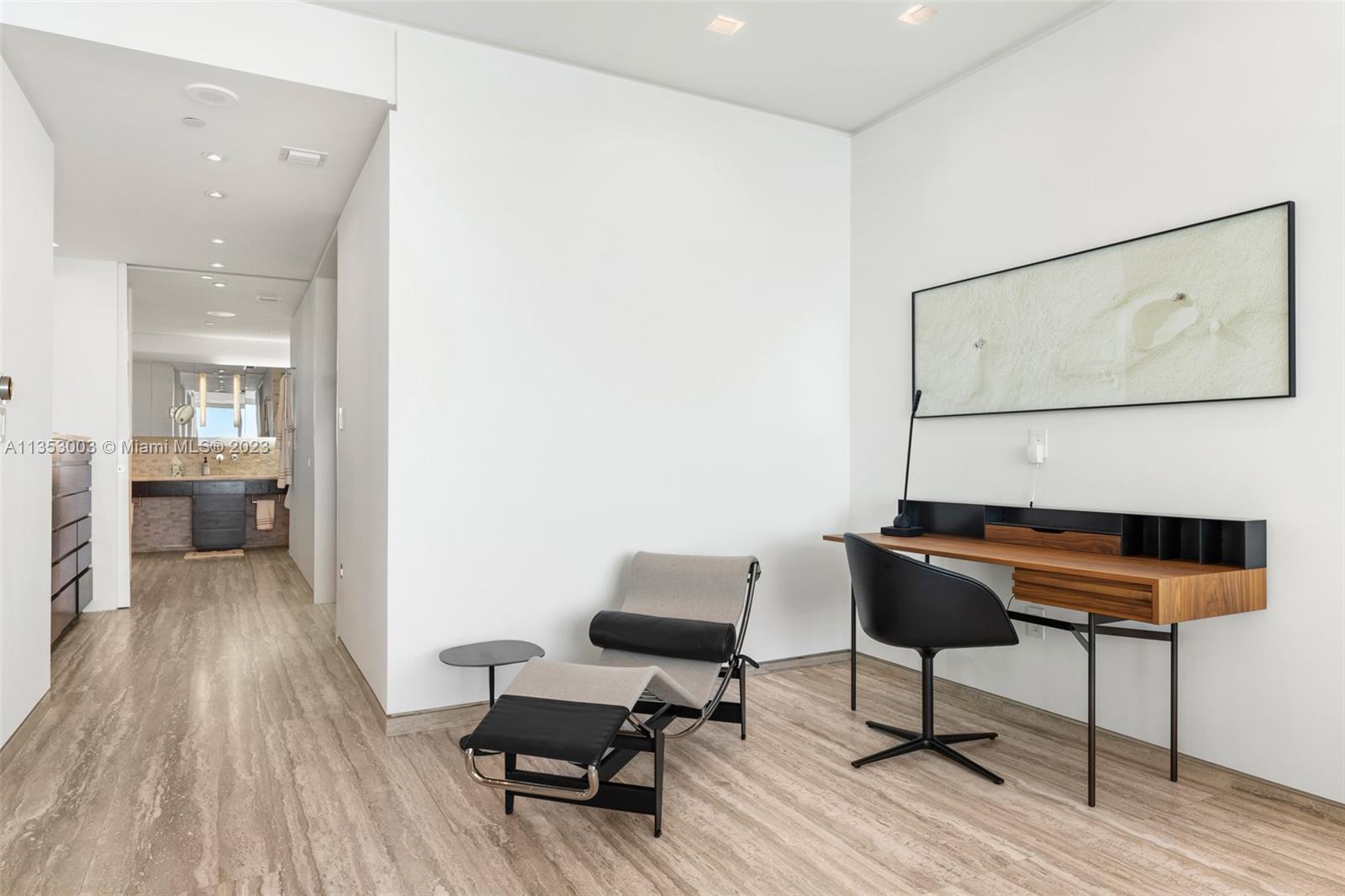 CONTINUUM ON SOUTH BEACH - Residential