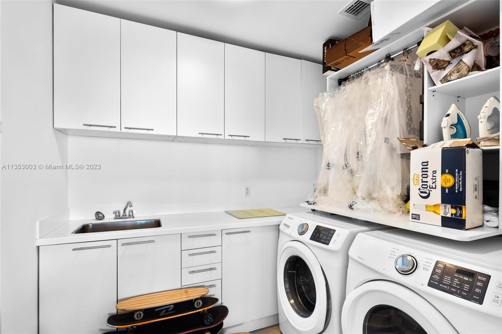 CONTINUUM ON SOUTH BEACH - Residential