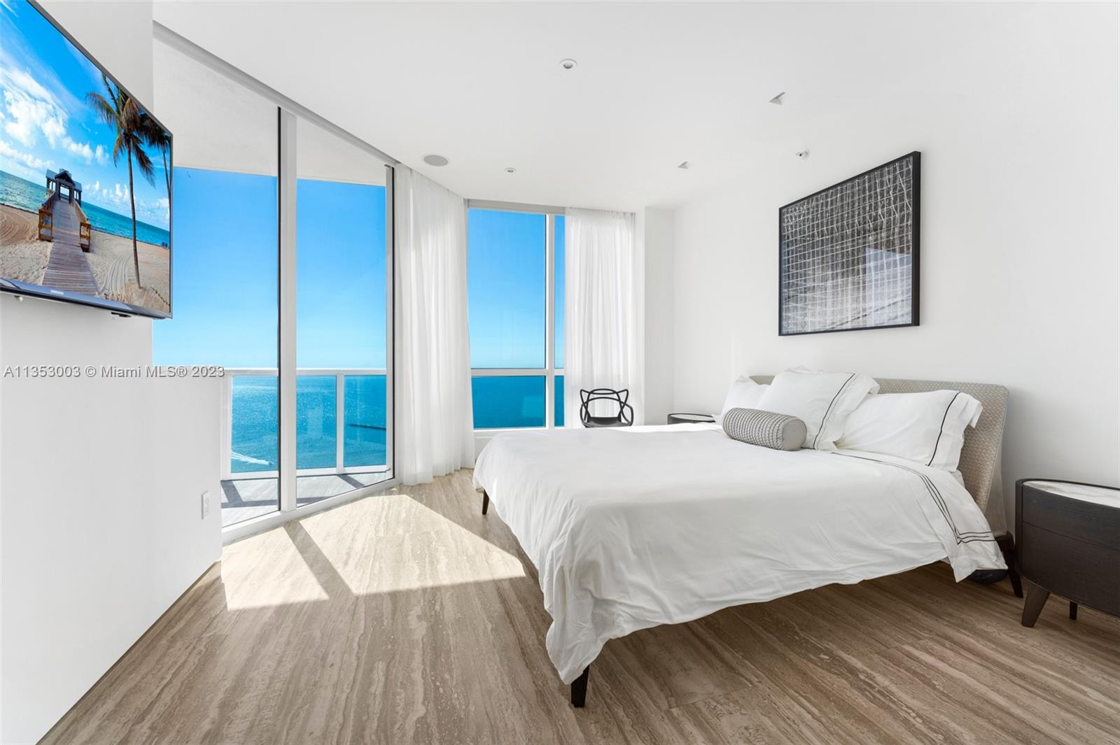 CONTINUUM ON SOUTH BEACH - Residential