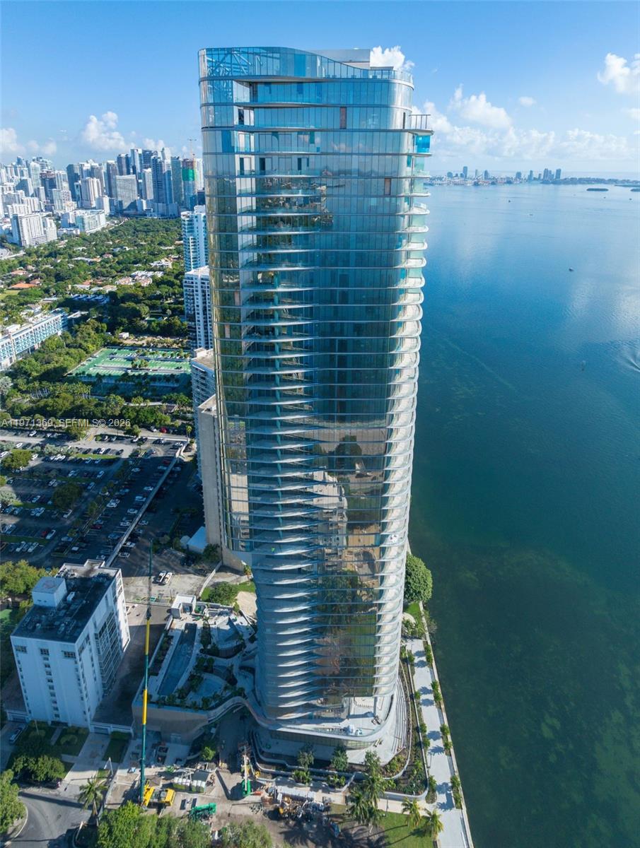 UNA RESIDENCES - Residential