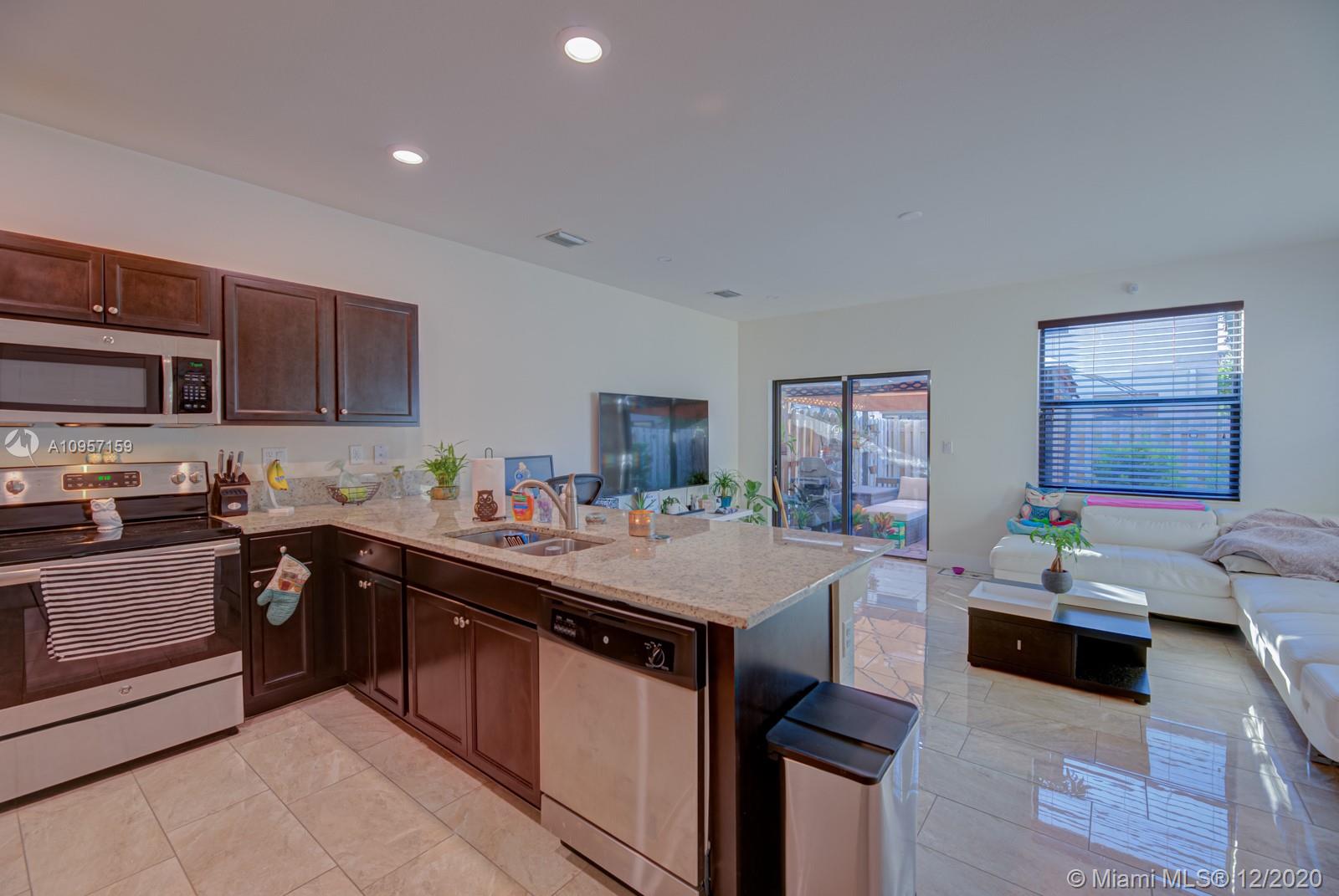 COCO PALM ESTATES - Residential