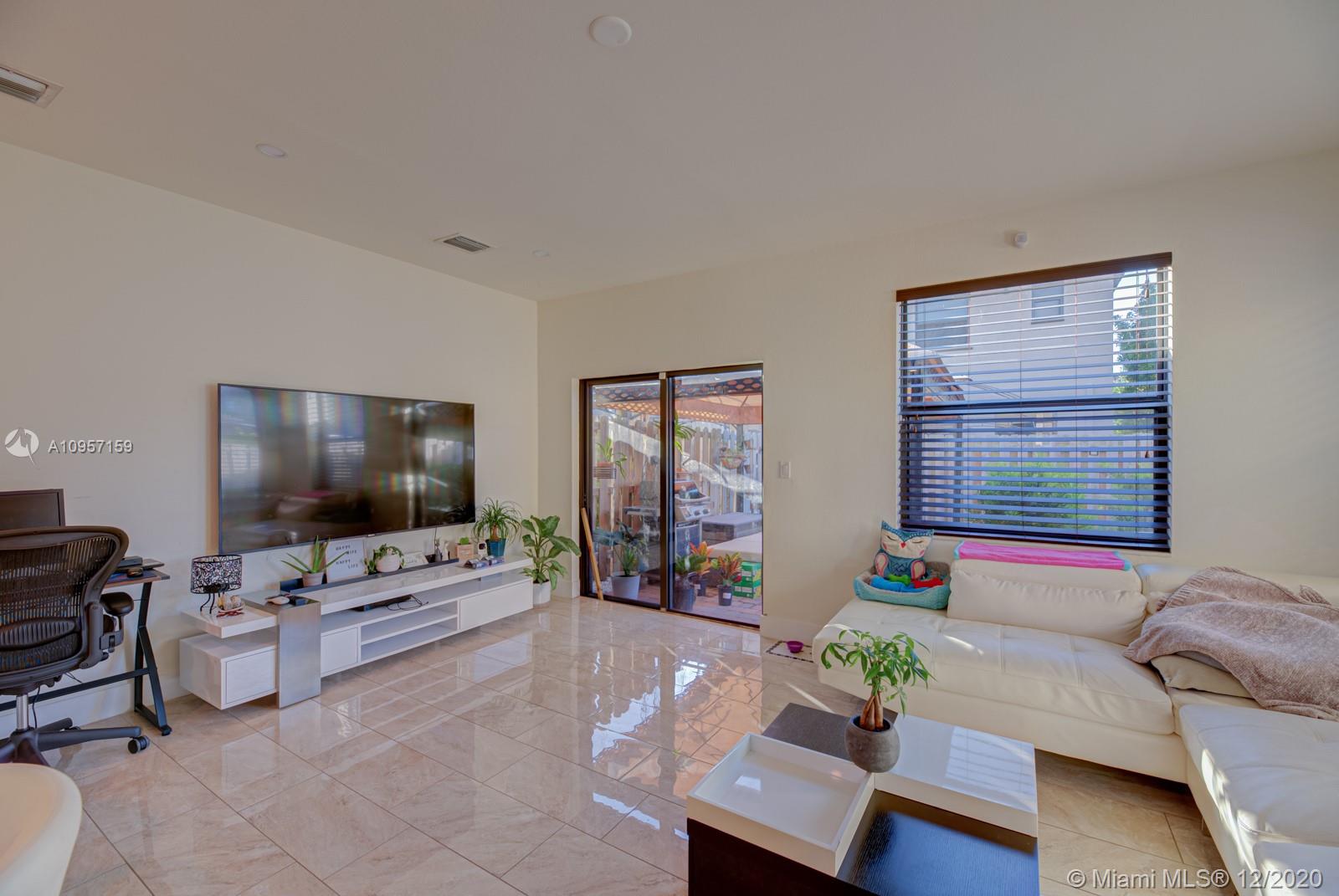 COCO PALM ESTATES - Residential