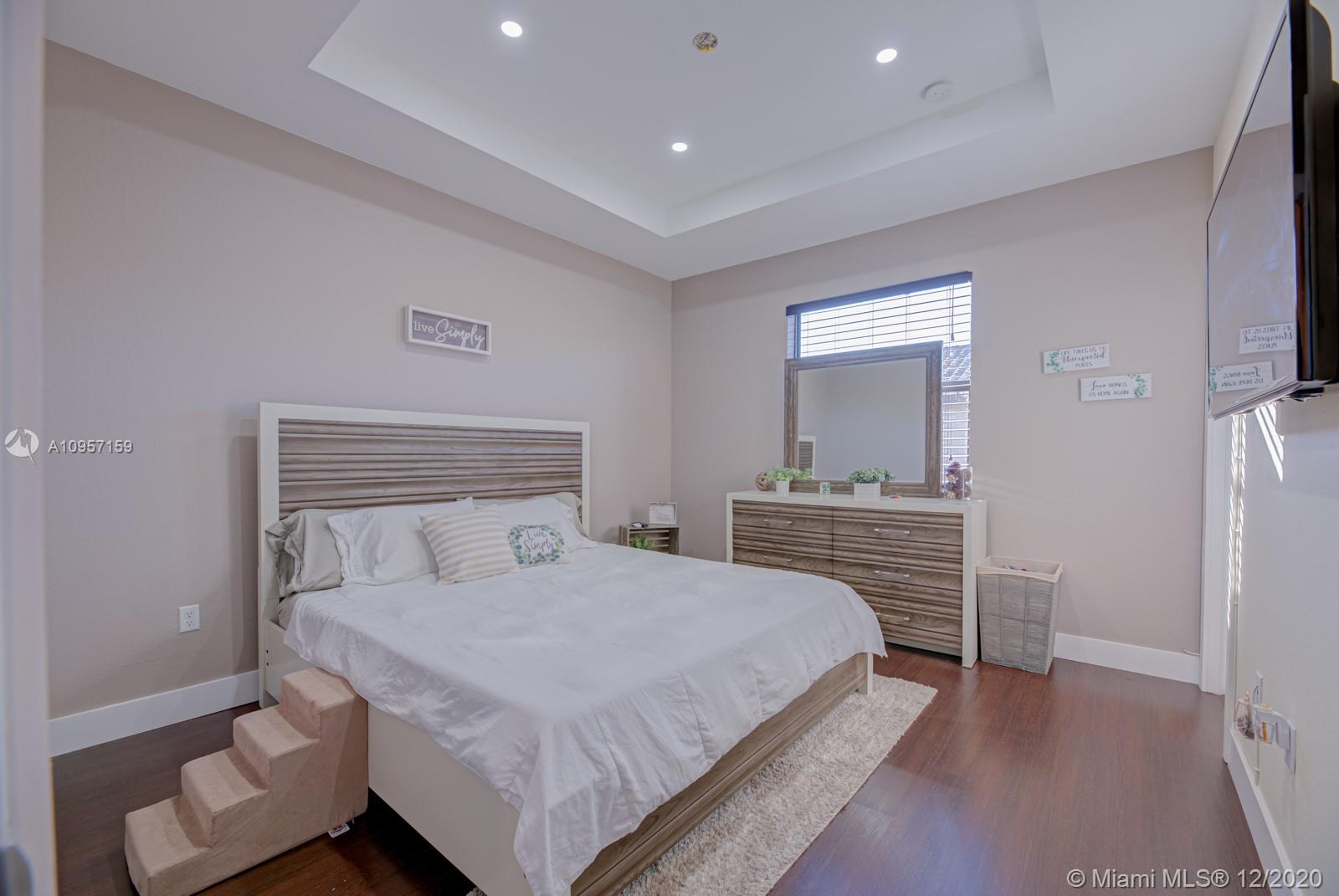 COCO PALM ESTATES - Residential