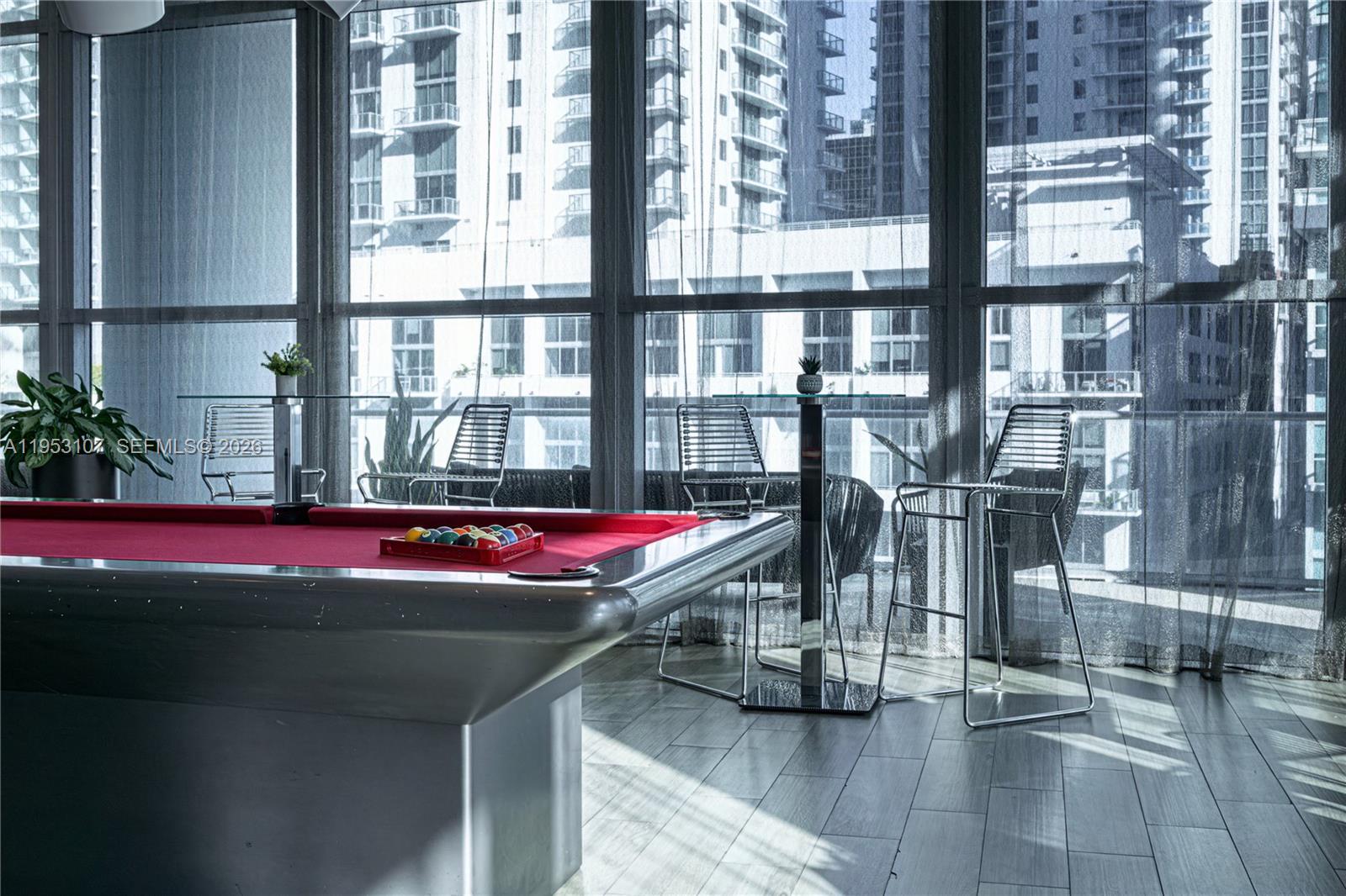 1100 MILLECENTO RESIDENCE - Residential