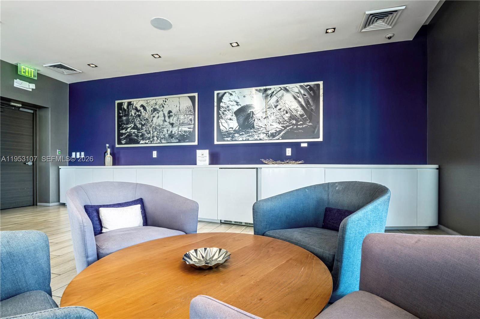 1100 MILLECENTO RESIDENCE - Residential