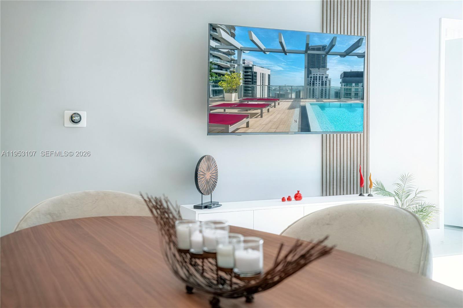 1100 MILLECENTO RESIDENCE - Residential