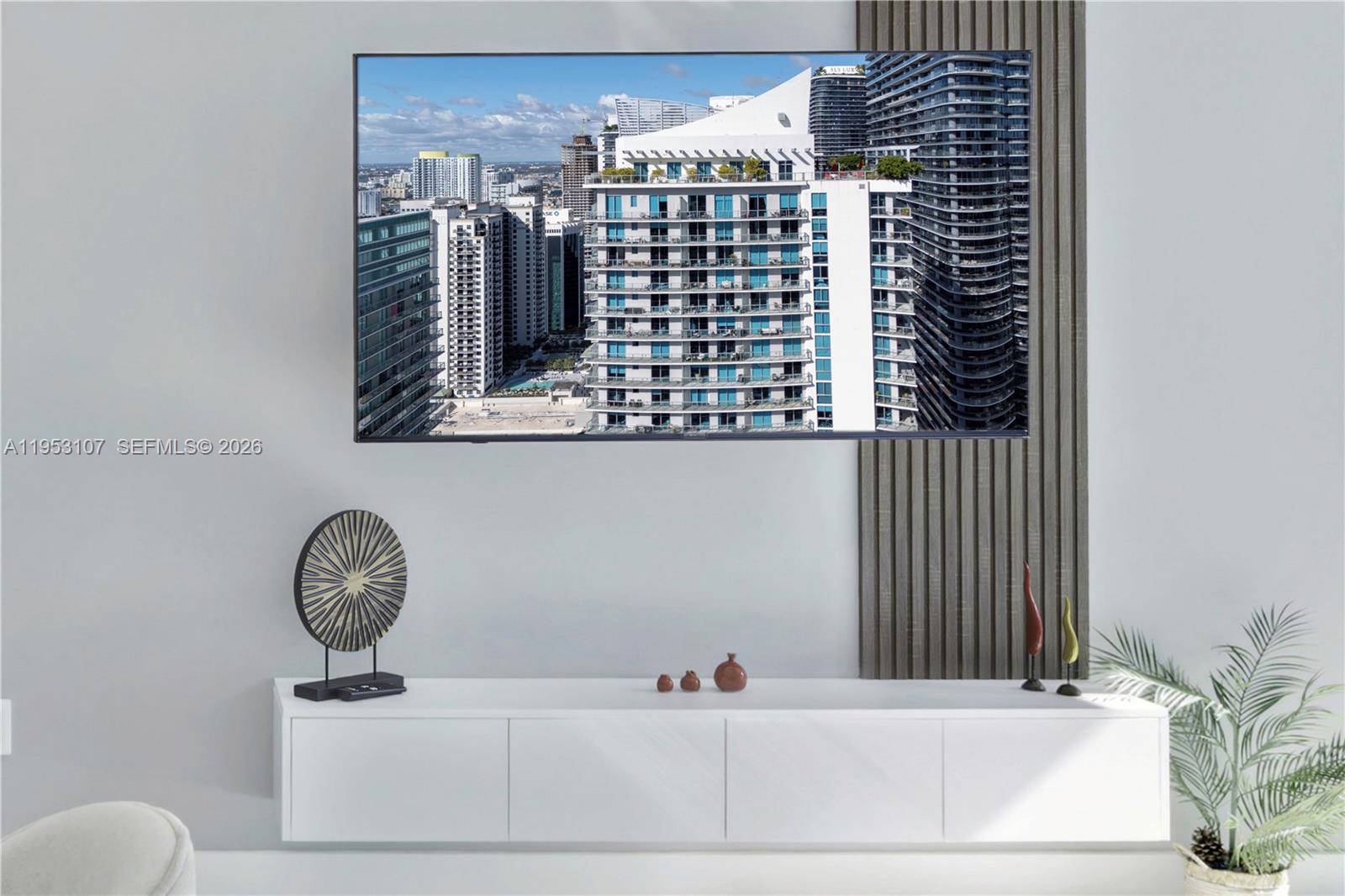 1100 MILLECENTO RESIDENCE - Residential