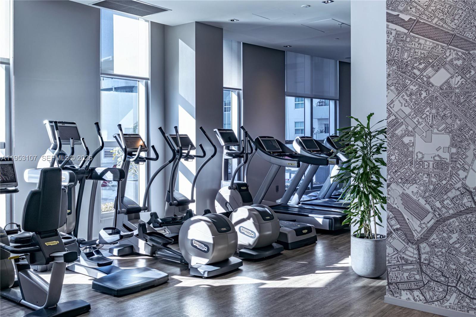 1100 MILLECENTO RESIDENCE - Residential