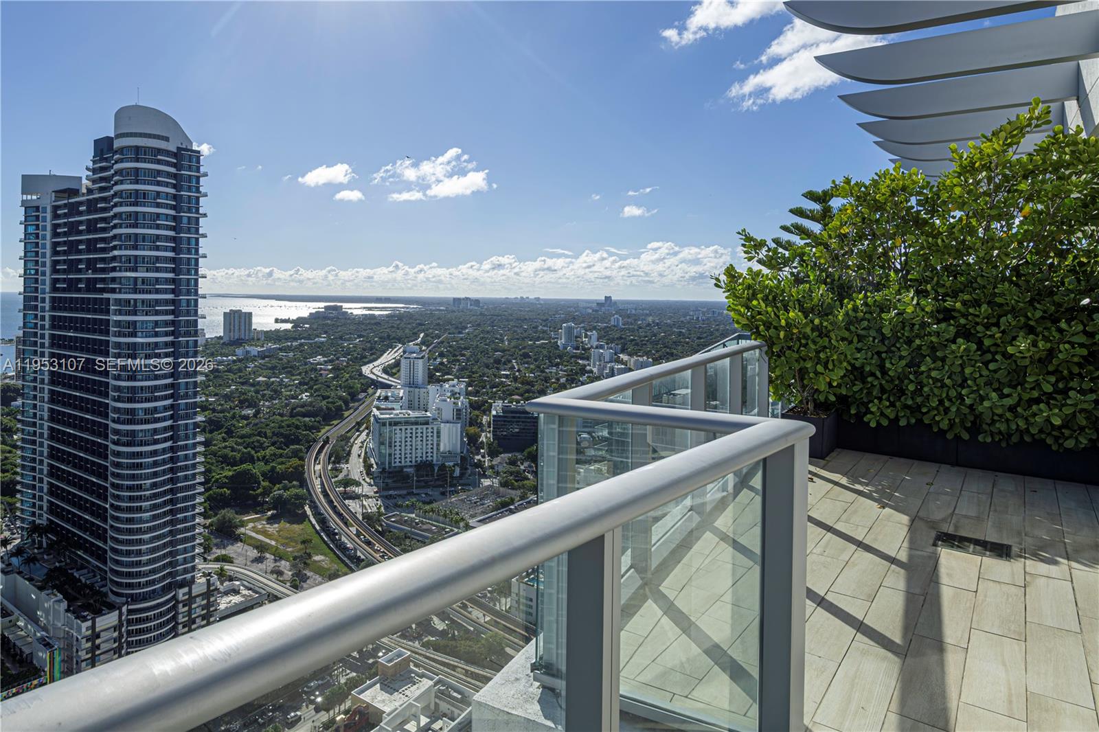 1100 MILLECENTO RESIDENCE - Residential