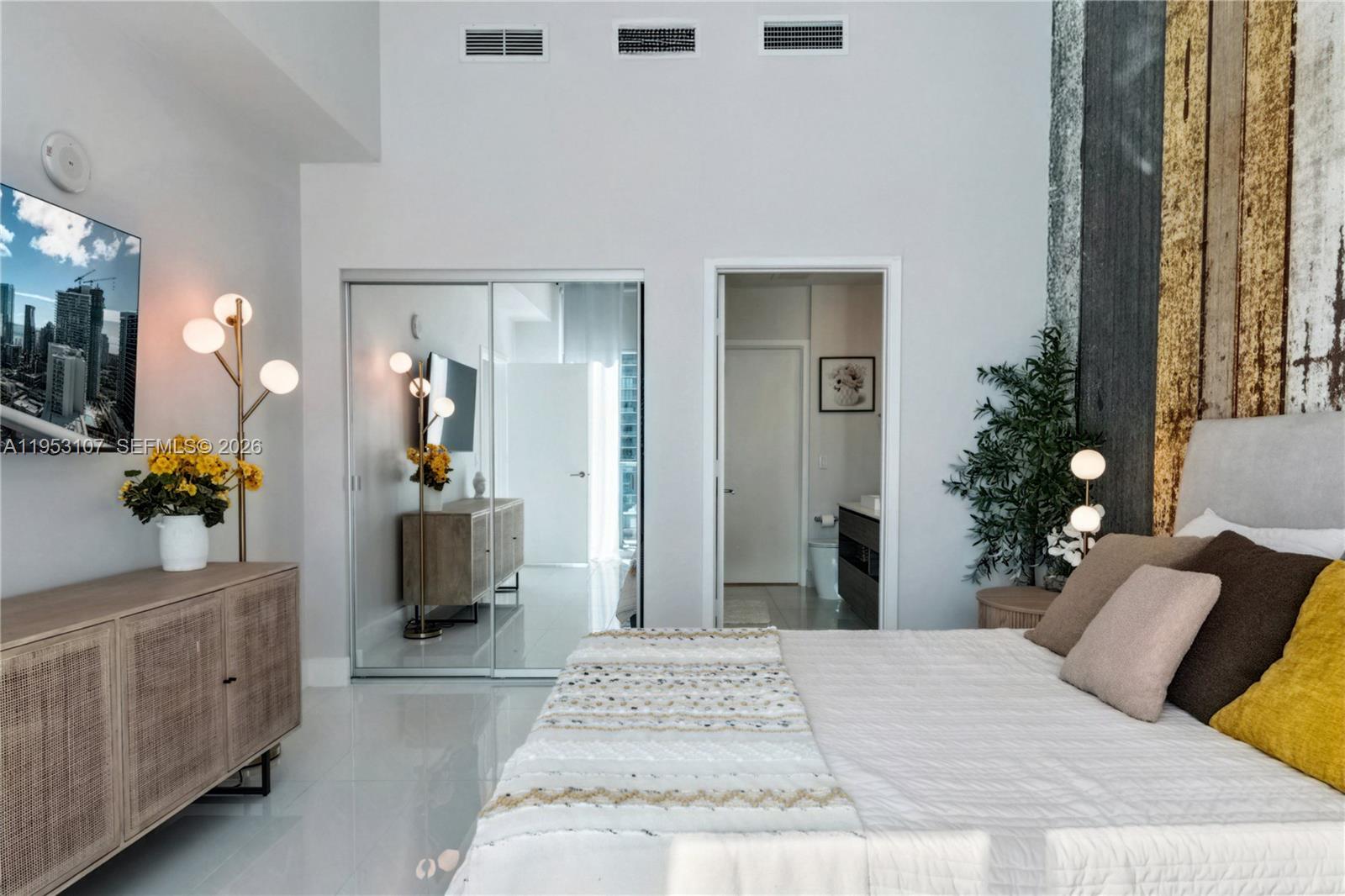 1100 MILLECENTO RESIDENCE - Residential