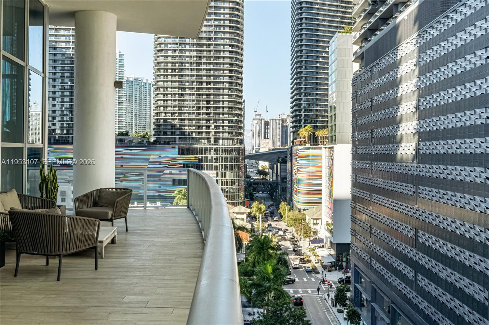 1100 MILLECENTO RESIDENCE - Residential