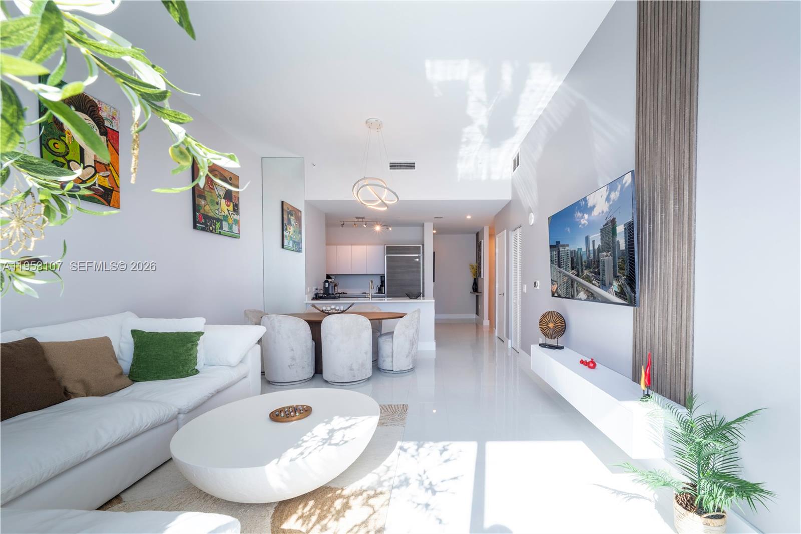 1100 MILLECENTO RESIDENCE - Residential