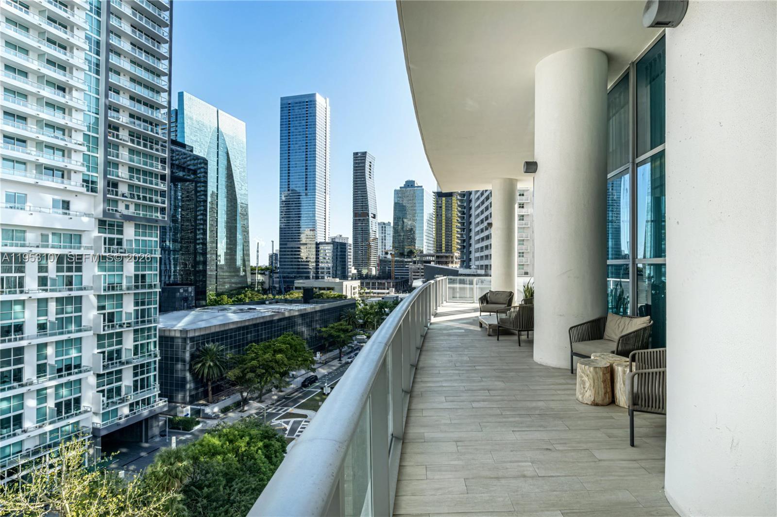 1100 MILLECENTO RESIDENCE - Residential