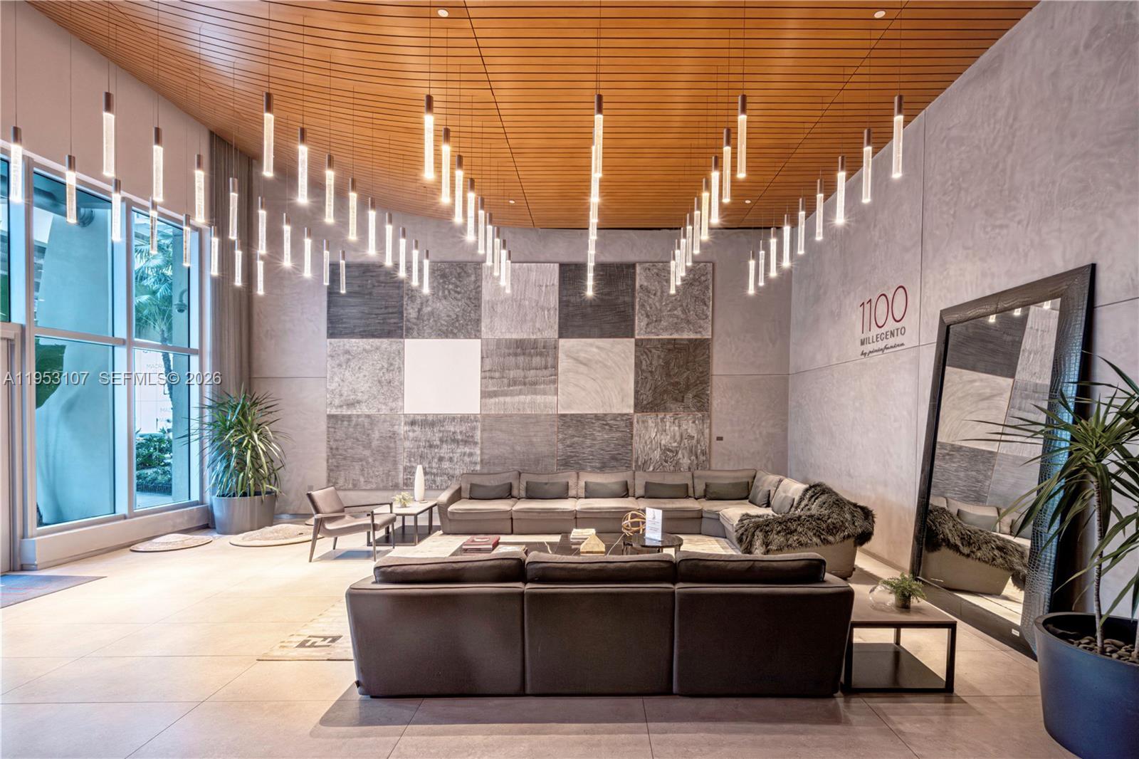 1100 MILLECENTO RESIDENCE - Residential