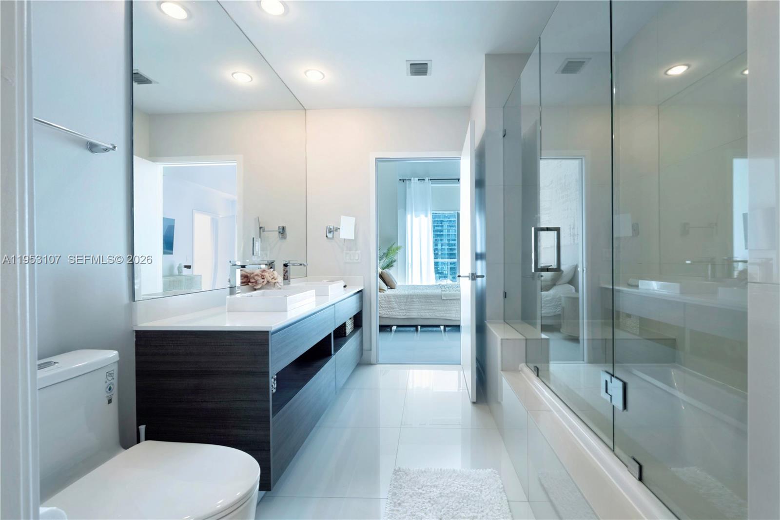 1100 MILLECENTO RESIDENCE - Residential