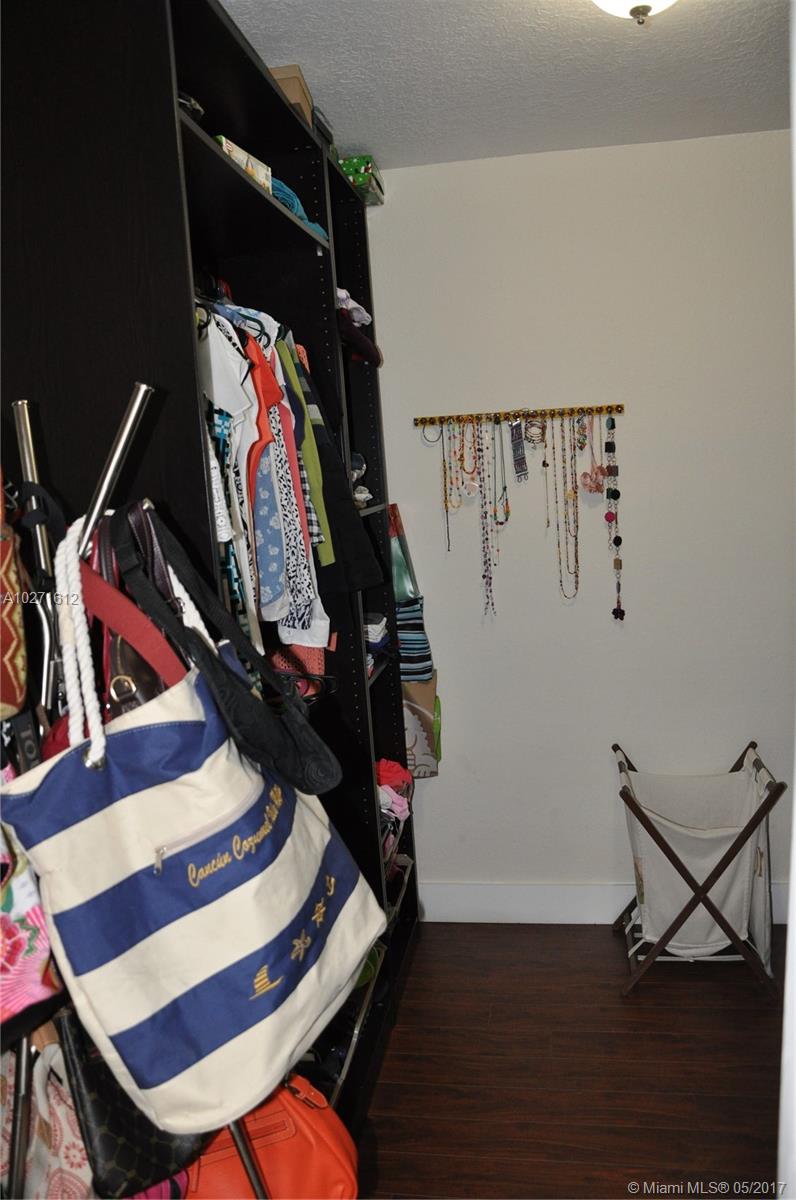 HIGHLAND LAKES SEC 6 - Residential