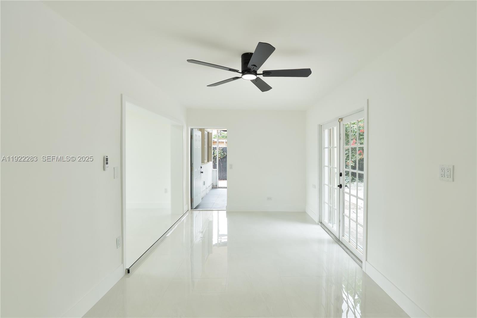 DRIFTWOOD PLAZA NO 3 - Residential