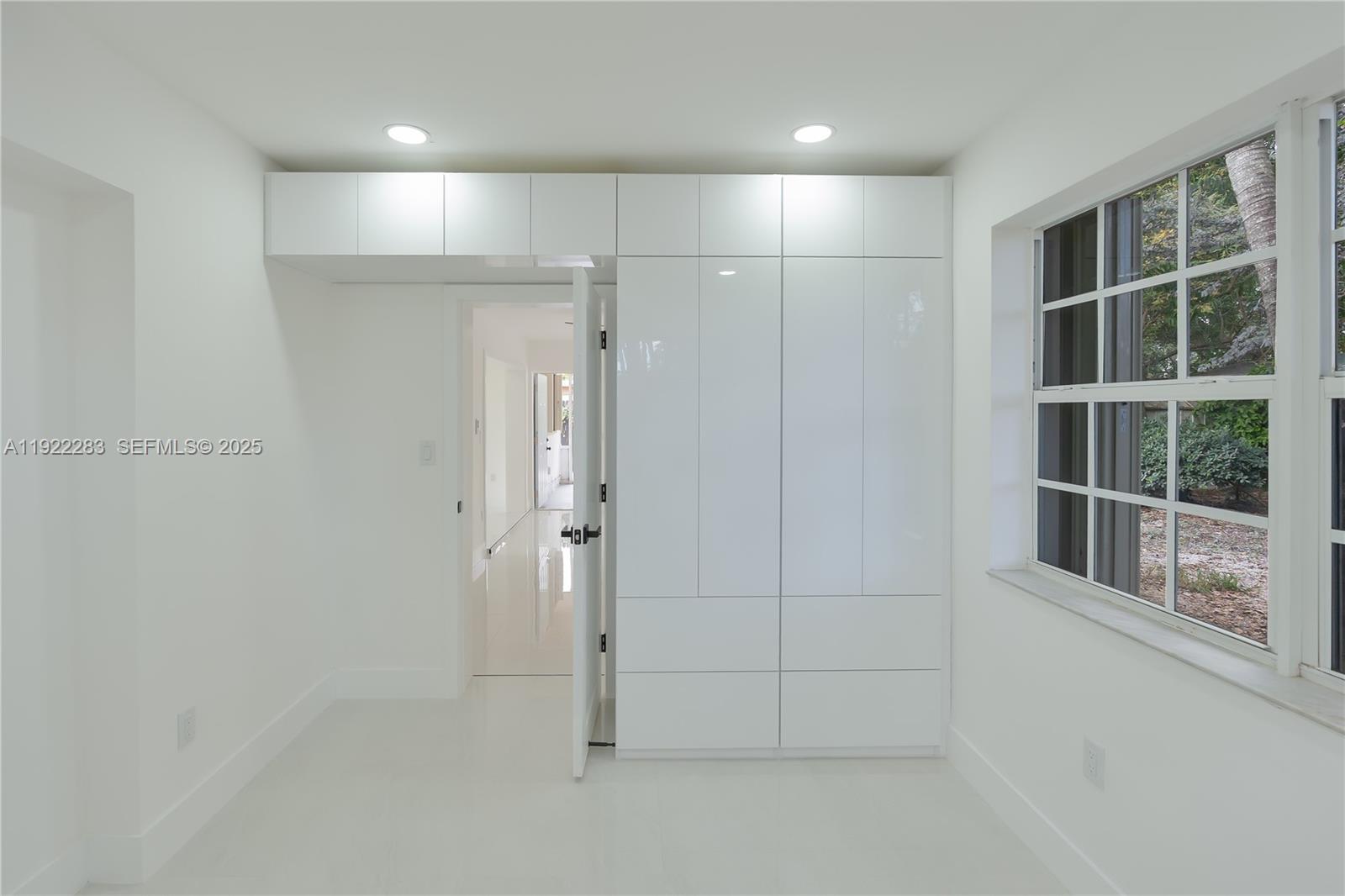 DRIFTWOOD PLAZA NO 3 - Residential