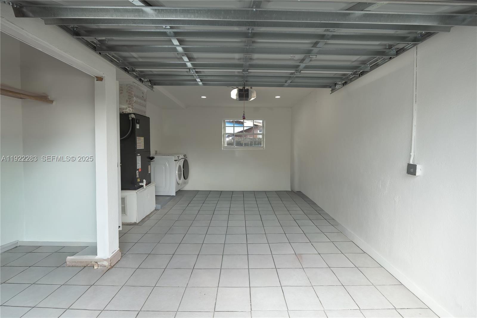 DRIFTWOOD PLAZA NO 3 - Residential