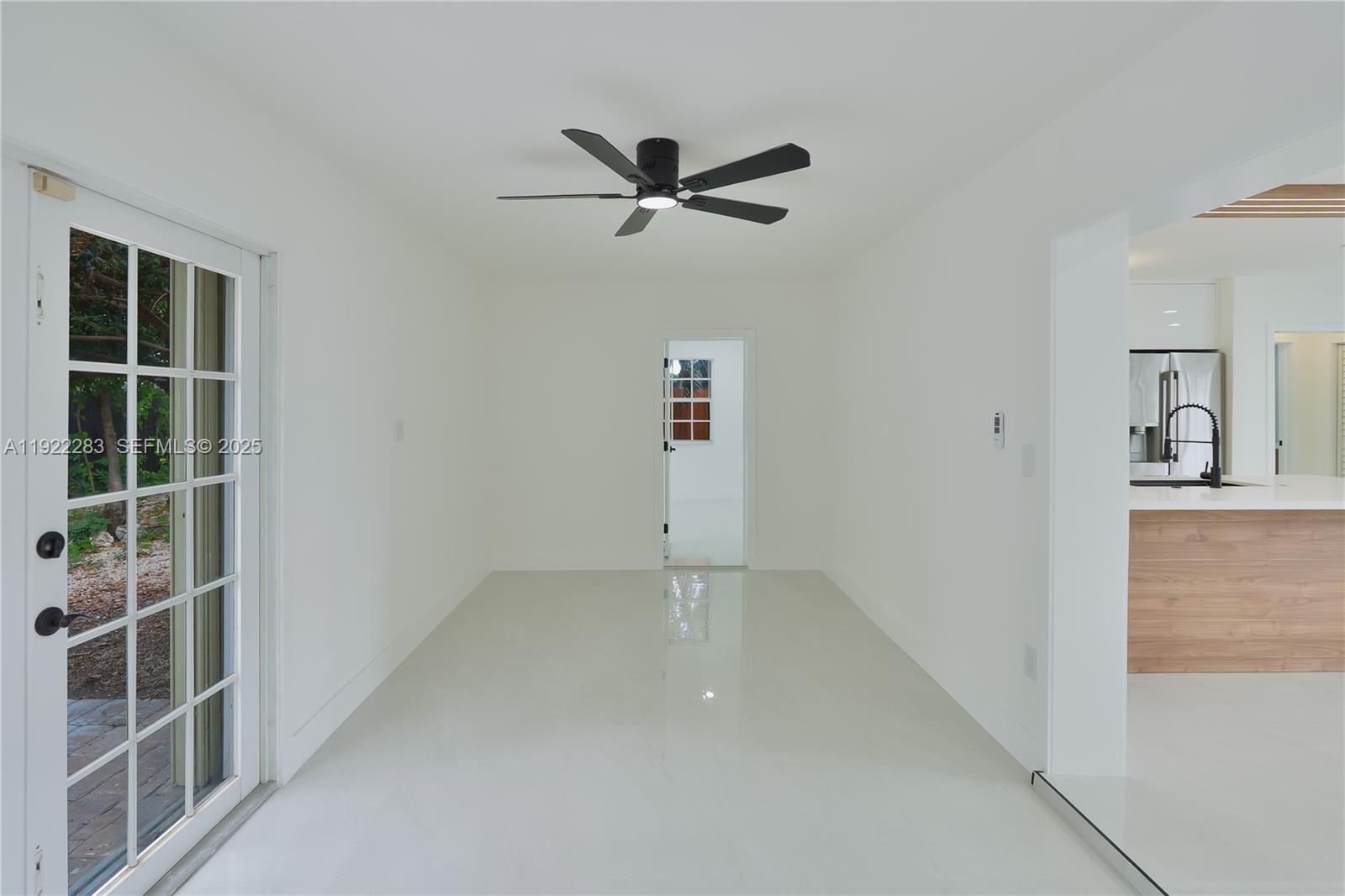 DRIFTWOOD PLAZA NO 3 - Residential