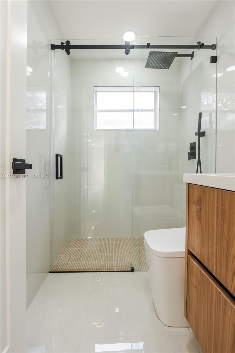 DRIFTWOOD PLAZA NO 3 - Residential