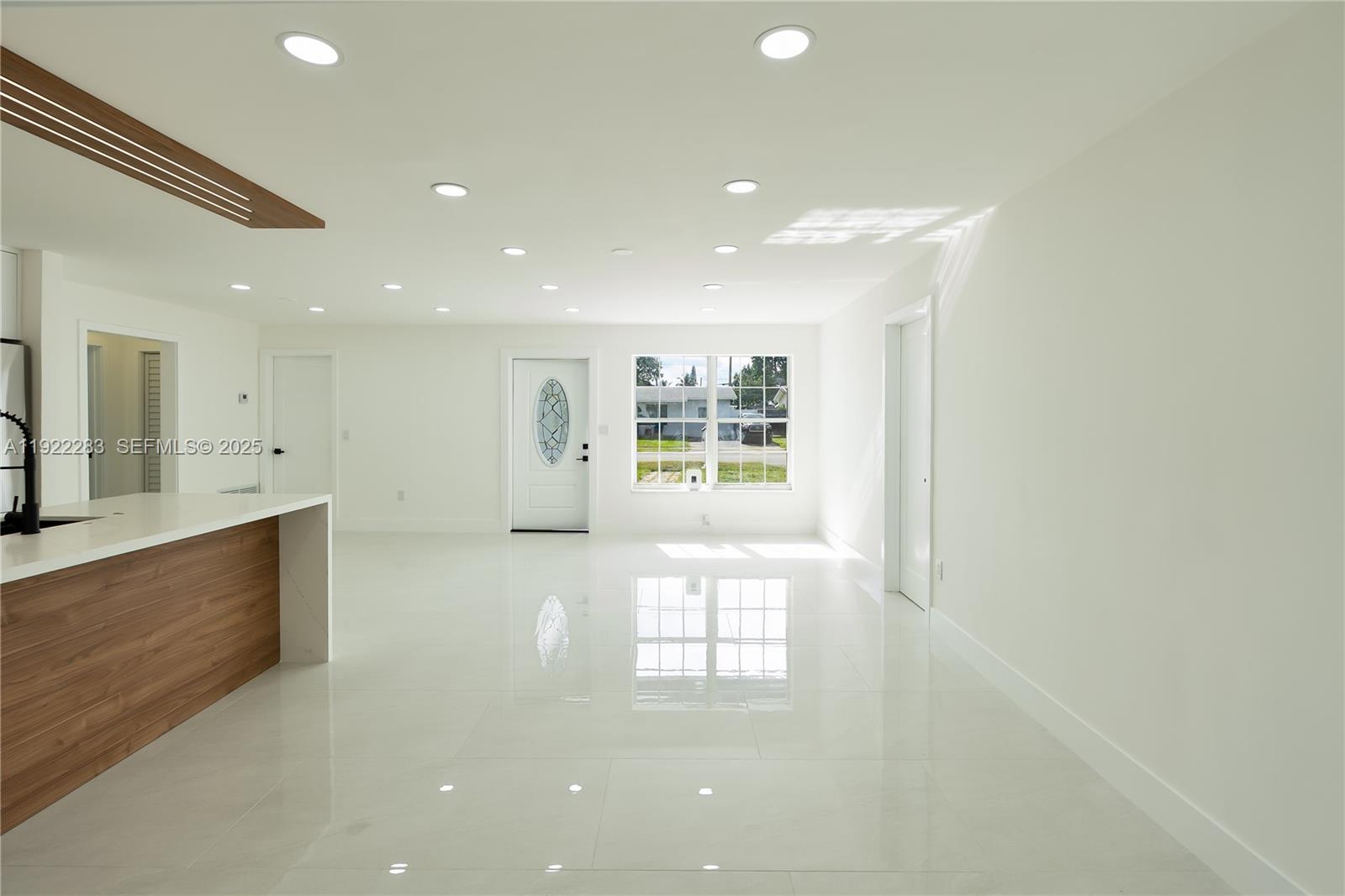 DRIFTWOOD PLAZA NO 3 - Residential